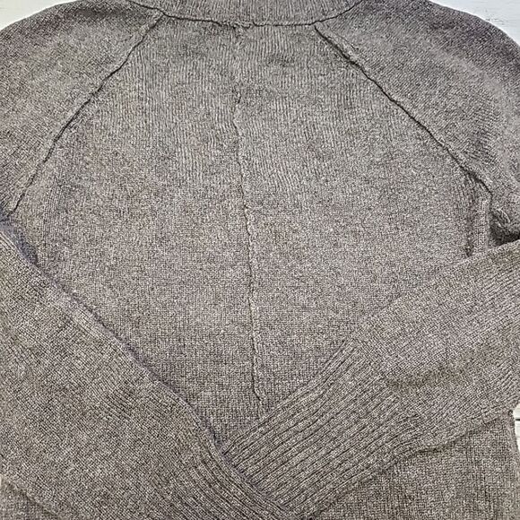 Aqua 100% Cashmere Brown Ranglan Sleeves Raw Hem Crop Sweater XS - Picture 6 of 10